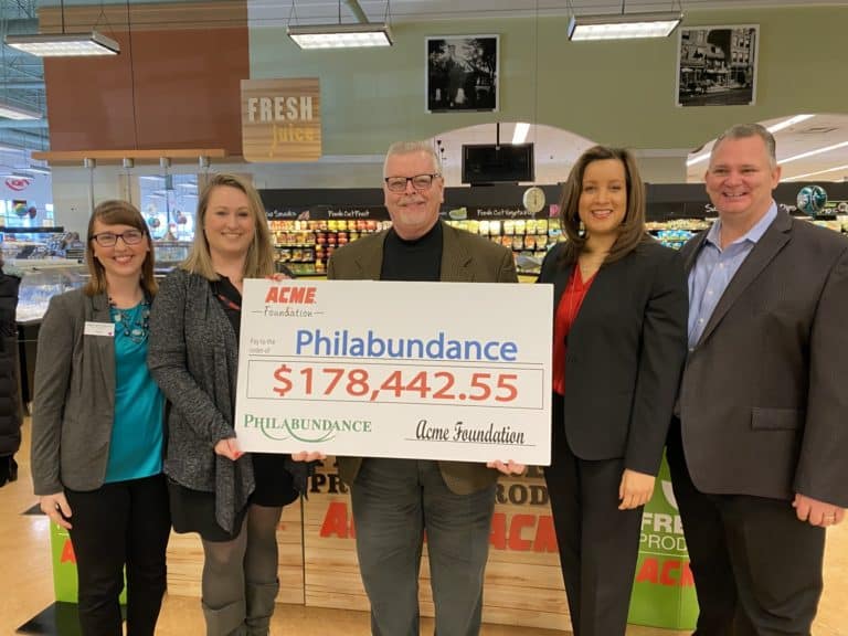 Acme Markets Foundation Celebrates 2019 Holiday Giving Campaign At Bala Cynwyd, PA Store