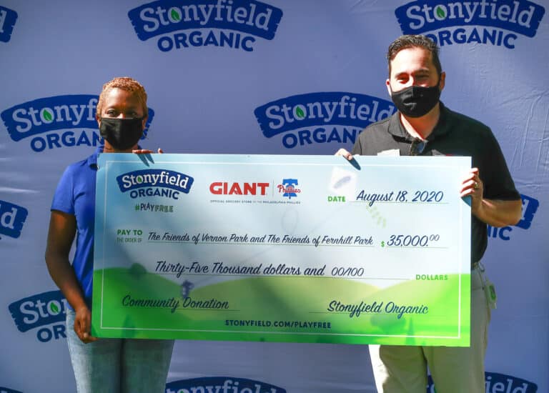 The Giant Company and Stonyfield Organic Team Up With The Phillies and Non-Toxic Neighborhoods to donate $35,000 to the City of Philadelphia